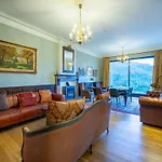 Elegant Castle For 19 Guests Дом отдыха *