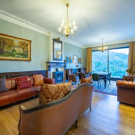Elegant Castle For 19 Guests 別荘 *