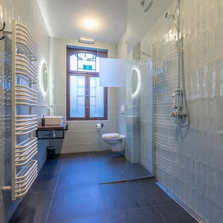 Elegant Castle For 19 Guests *