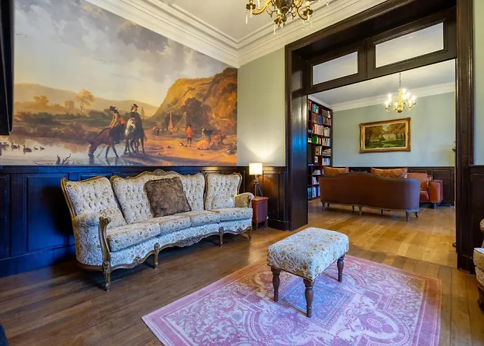 Elegant Castle For 19 Guests La-Roche-en-Ardenne