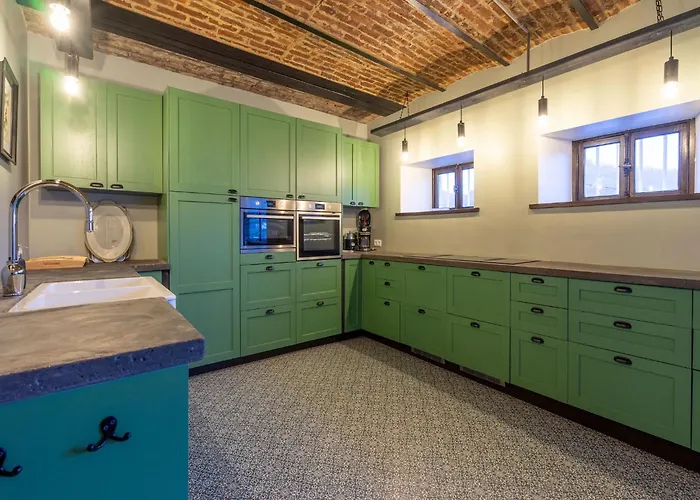 Semesterbostad Elegant Castle For 19 Guests La-Roche-en-Ardenne