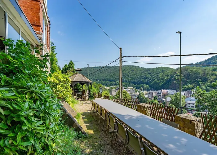 Semesterbostad Elegant Castle For 19 Guests La-Roche-en-Ardenne