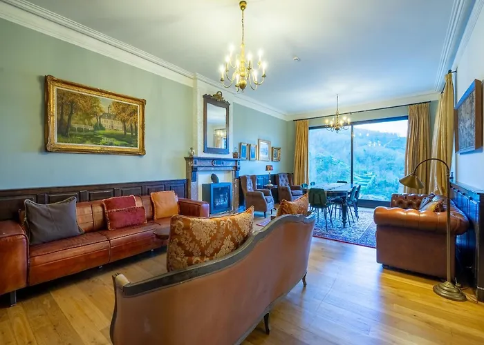 Elegant Castle For 19 Guests Semesterbostad *