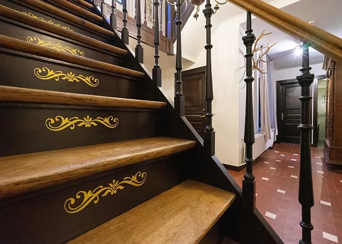 Elegant Castle For 19 Guests Semesterbostad