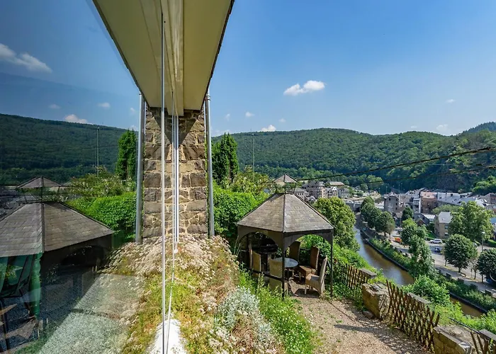 Elegant Castle For 19 Guests * La-Roche-en-Ardenne